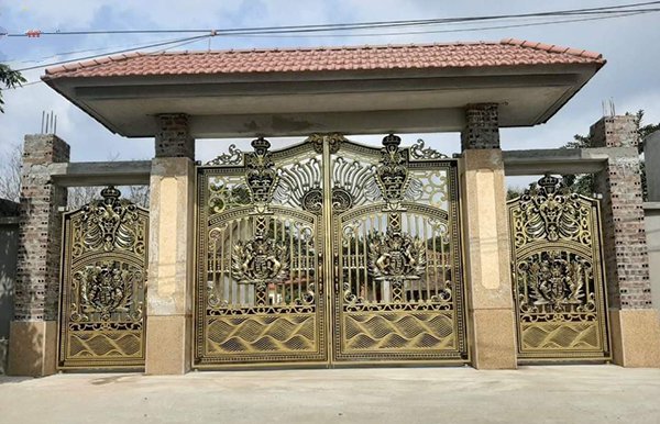 Cổng Nhôm Đúc 4 Cánh Đẹp Cho Nhà Biệt Thự.
