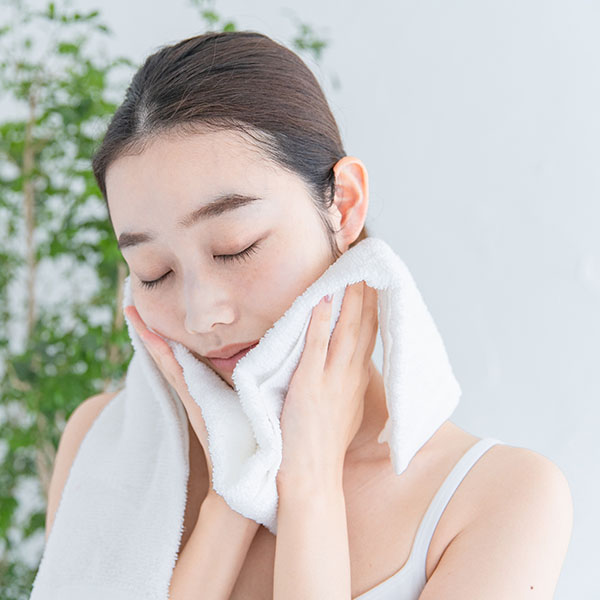 Sữa Rửa Mặt CC Melano 130g