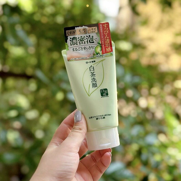 Sữa Rửa Mặt Trà Xanh Matcha Rohto Shirochasou (120g)