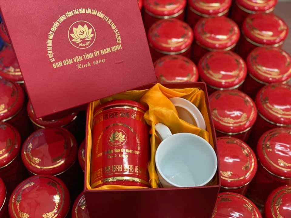 Hộp chè quà tặng in logo doanh nghiệp - Điểm nhấn cho sự kiện của doanh nghiệp