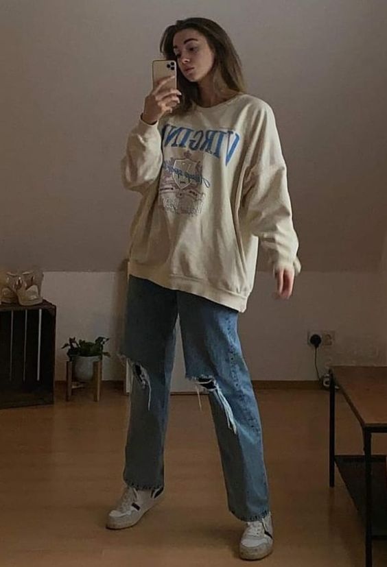Áo Sweater là gì? Gợi ý 5 cách phối sweater cực xinh giúp nàng đốn tim mọi chàng trai