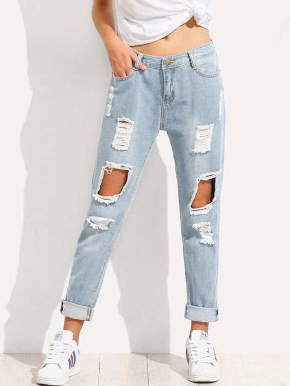 Một số mẫu jeans rách được ưa chuộng nhất hiện nay