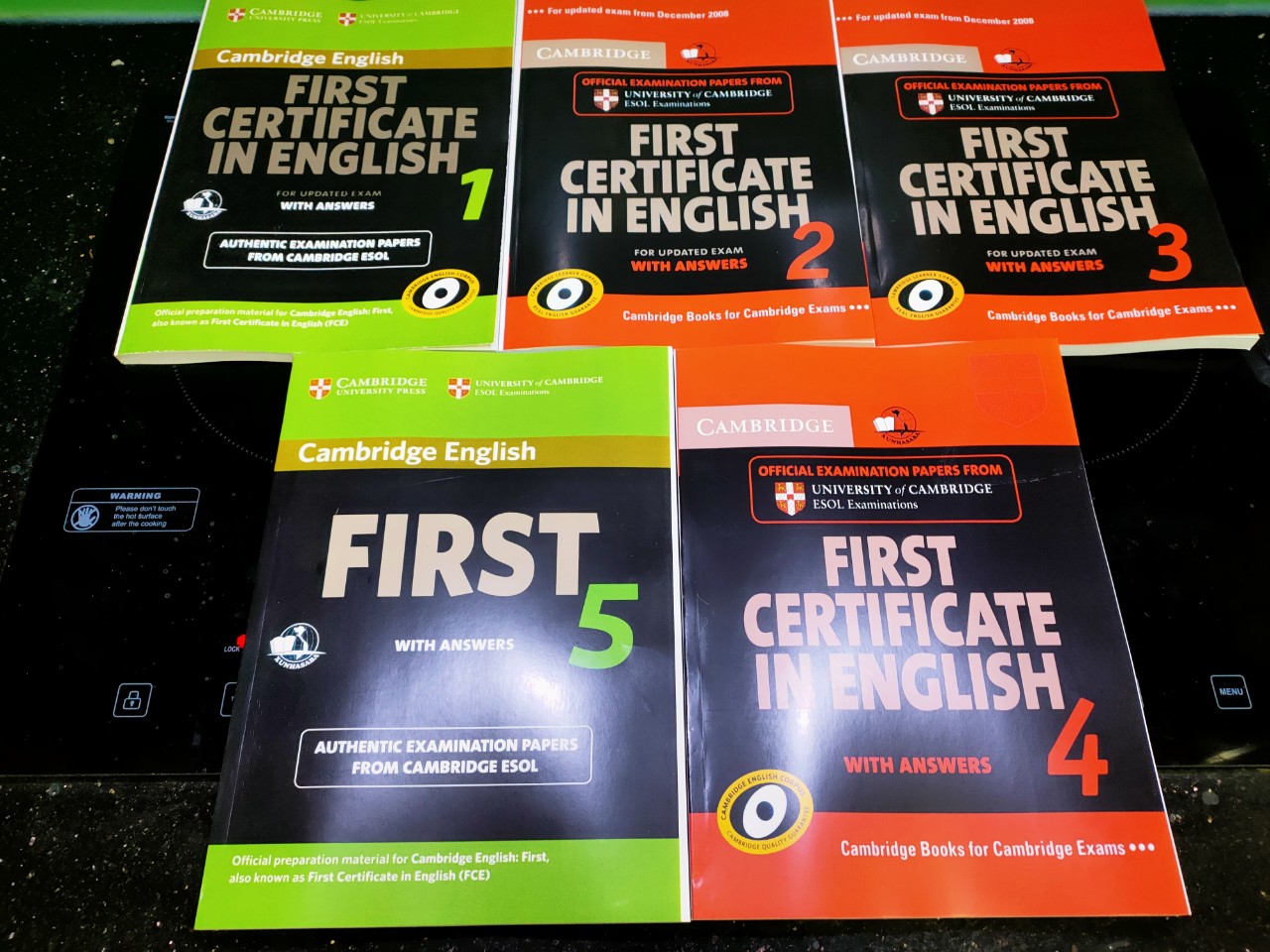 FCE(Cambridge First Certificate In English) - 5 quyển