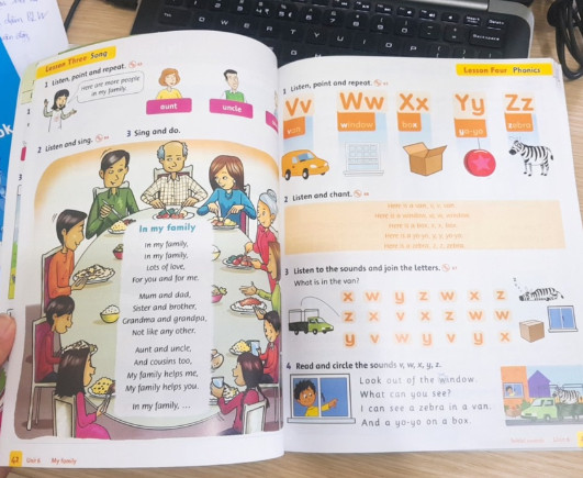 FAMILY AND FRIENDS - 1ST EDITION level 1 (gồm 2 quyển kèm file nghe)