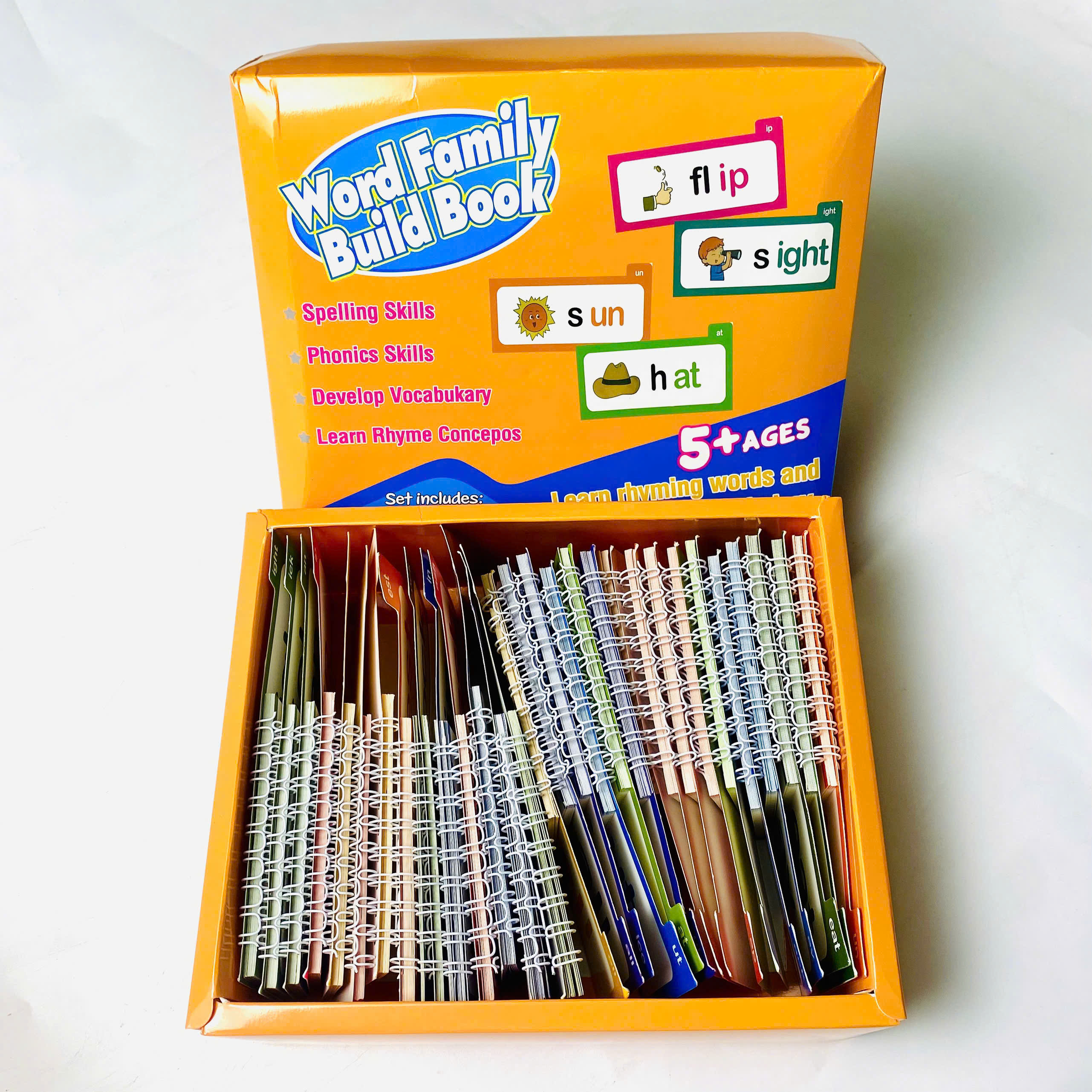 Word Family Build Book - Bộ flipbook luyện âm vần tiếng Anh chuẩn giáo trình Mỹ cho bé từ 5 tuổi