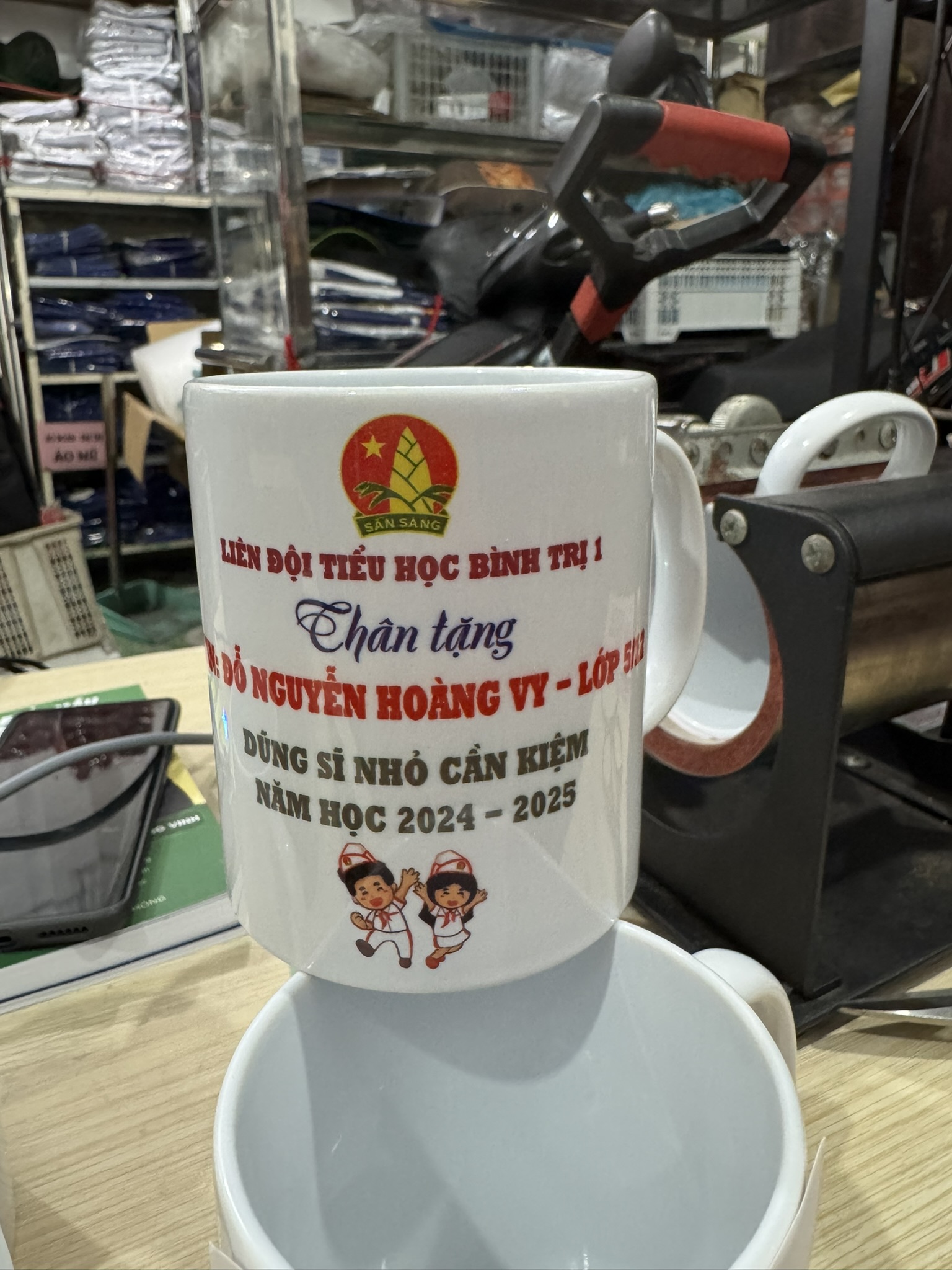 LY SỨ TRẮNG IN THEO YÊU CẦU