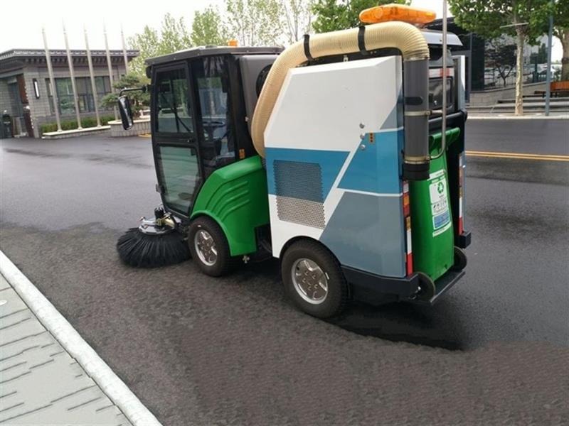 Tổng quan về các loại xe quét sàn công nghiệp cho nhà xưởng