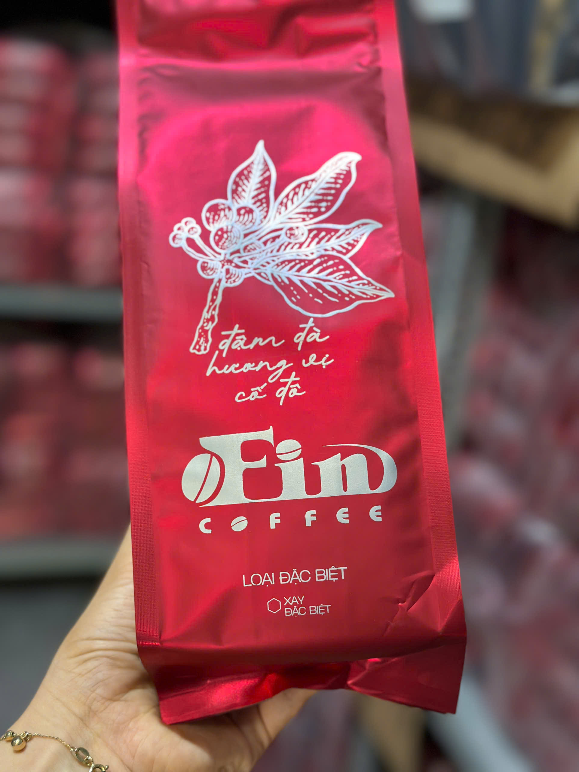 CÀ PHÊ PHA PHIN KÊNH QUÁN DÒNG ĐẶC BIỆT GU ĐẬM, SÁNH QUYỆN, THƠM NHẸ.