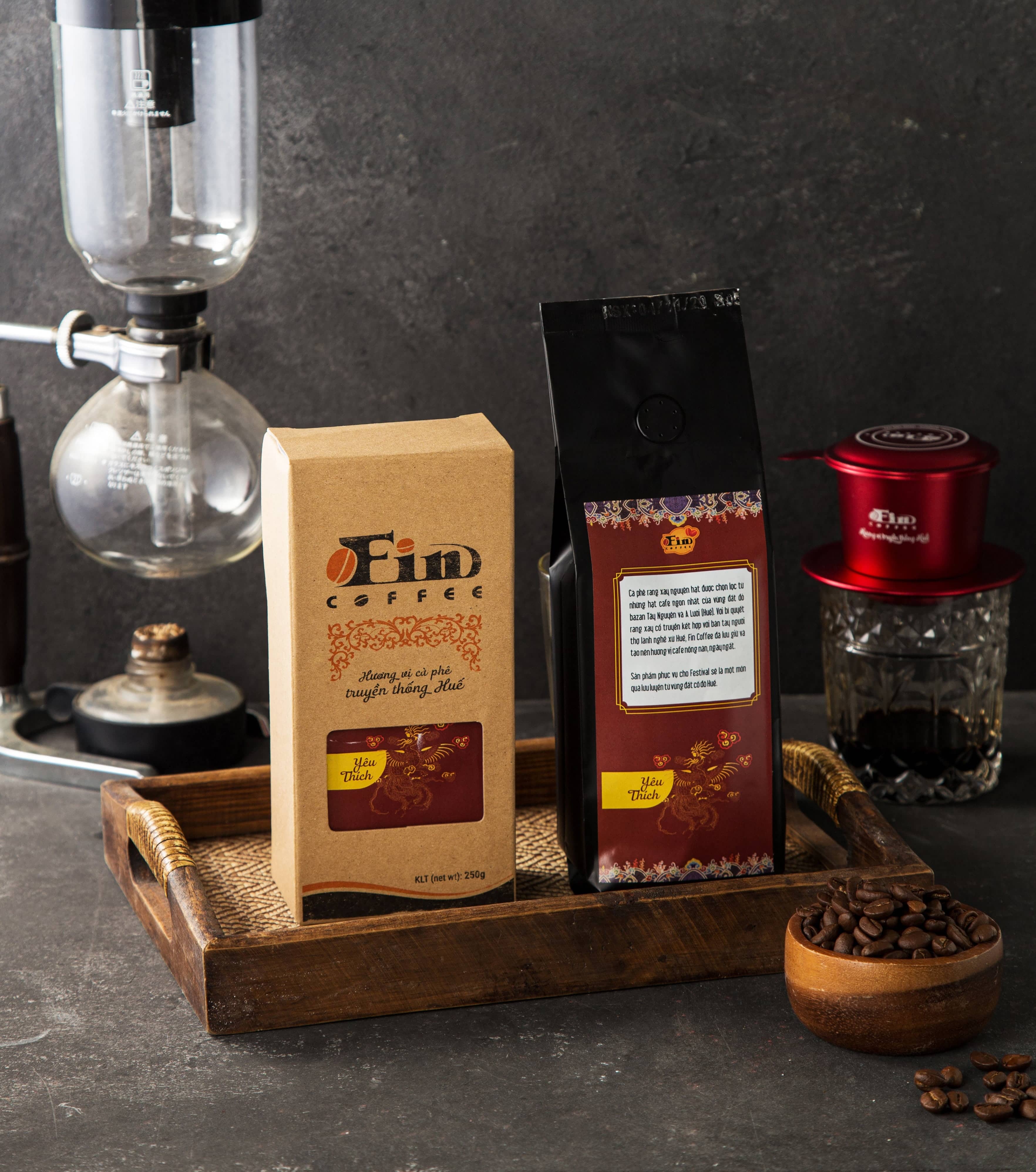 Quà tặng cà phê đặc sản Huế- Tứ Linh Yêu Thích, cà phê pha phin gu rất nhẹ.