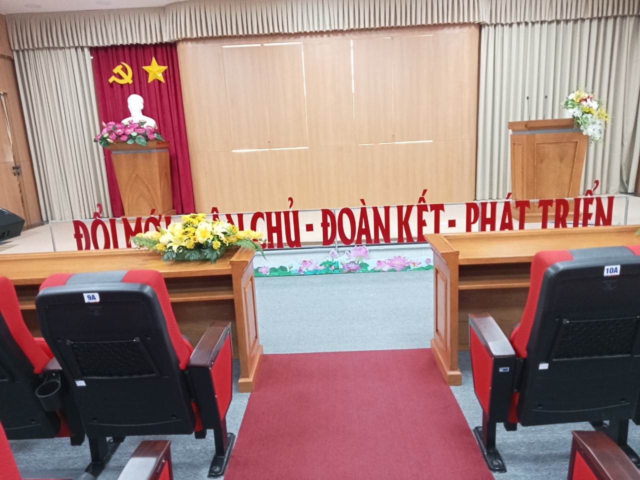 Thi công bảng hiệu, bảng quảng cáo