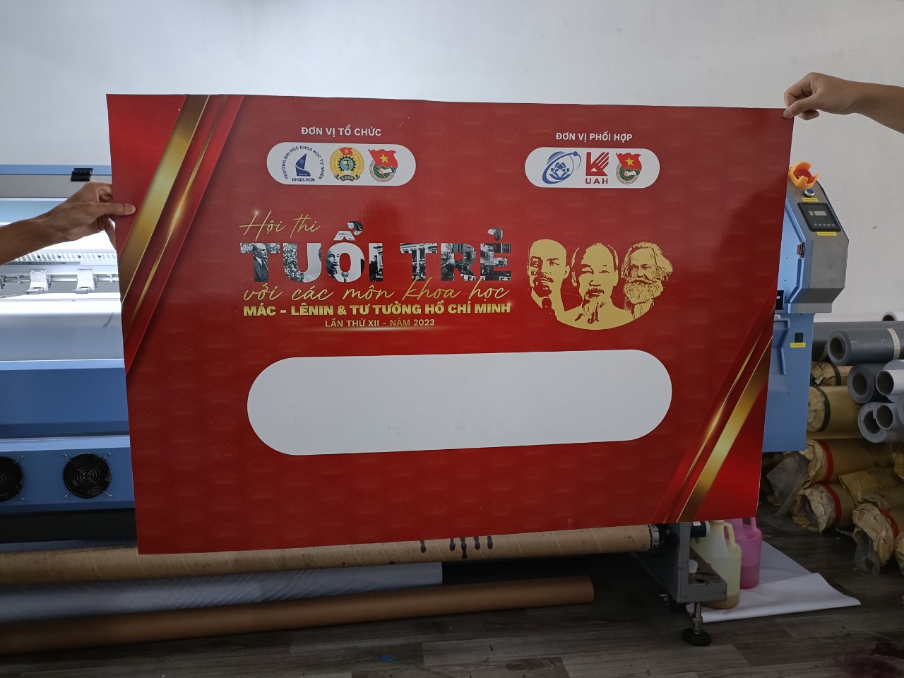 Thi công bảng hiệu, bảng quảng cáo