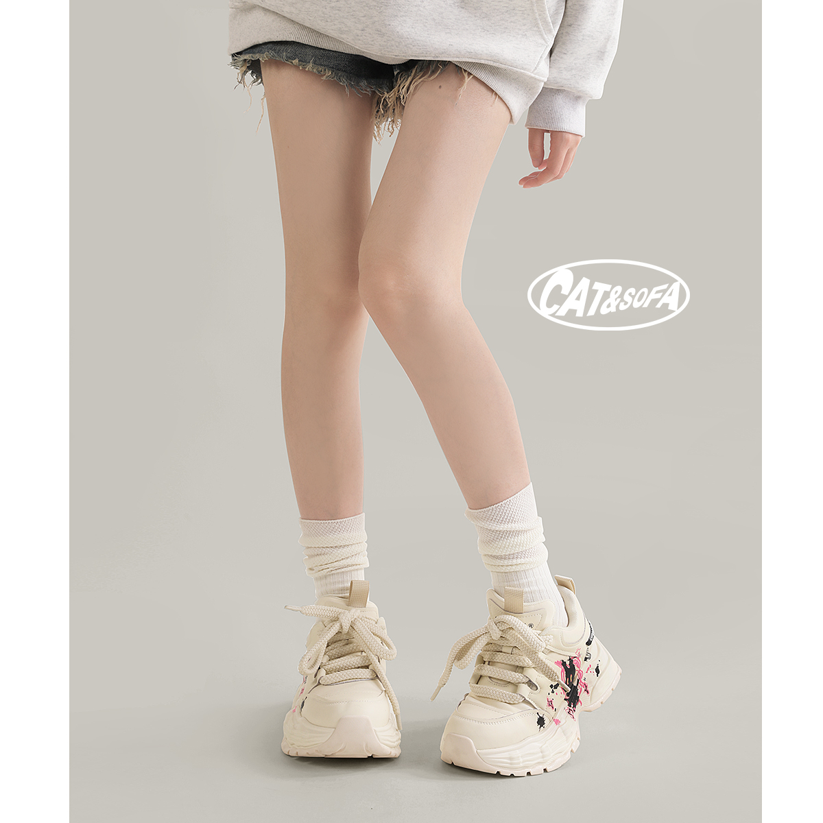 Giày Cat & Sofa Campus Grafiti Chunky Sneaker Cream White