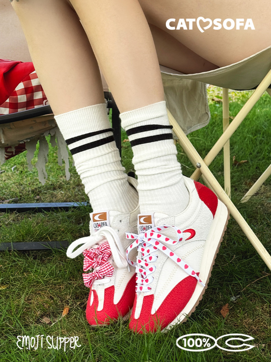 Giày Cat & Sofa Emoji Runner Red Apple 2025