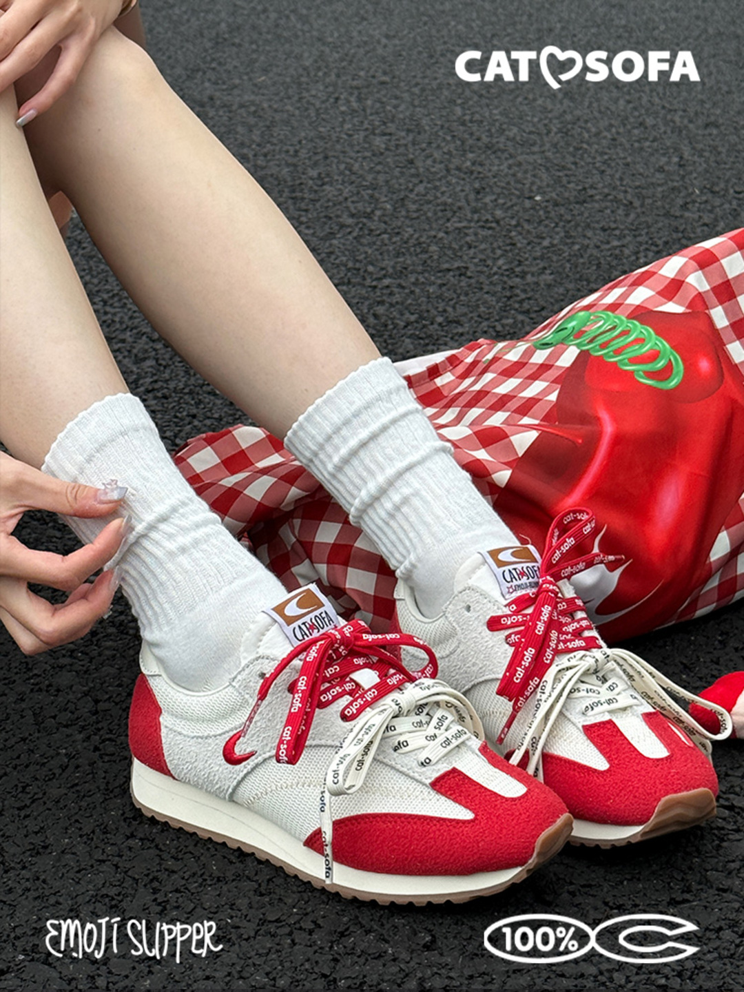 Giày Cat & Sofa Emoji Runner Red Apple 2025