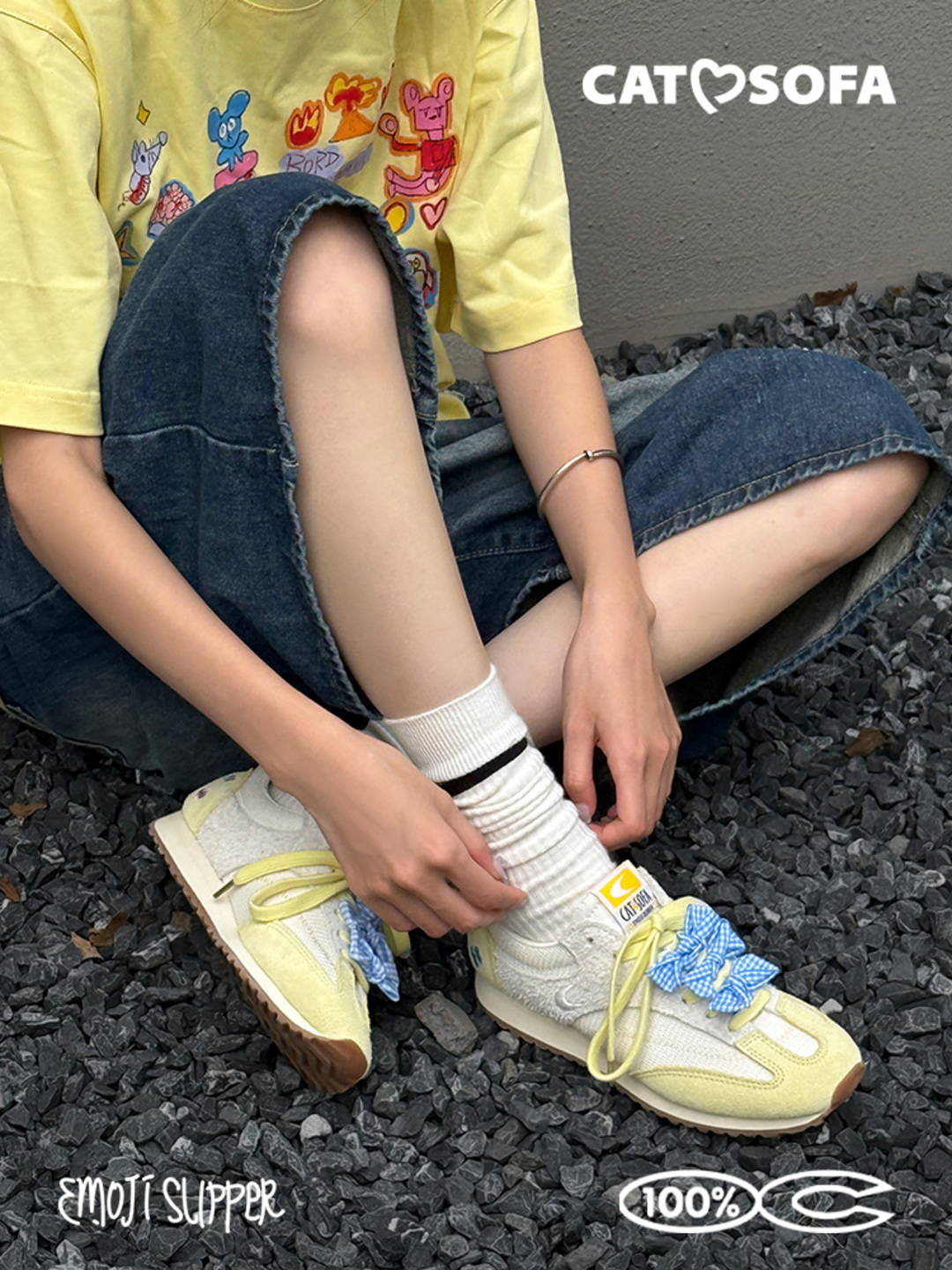 Giày Cat & Sofa Emoji Runner Yellow 2025