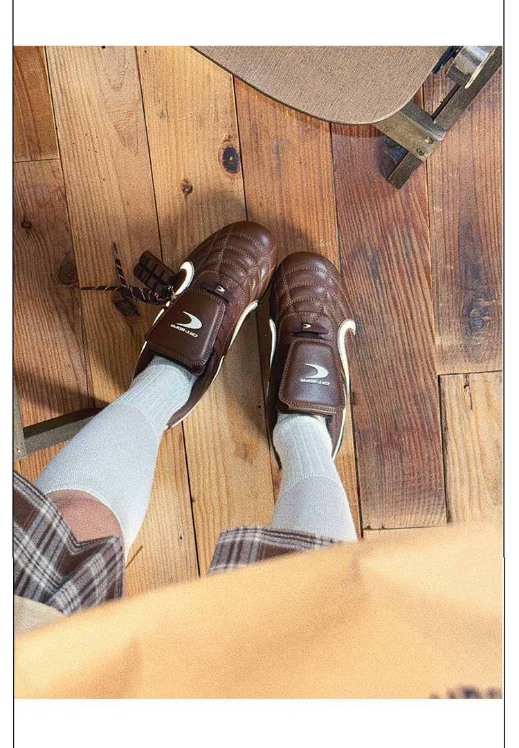 Giày Cat & Sofa Football Chocolate