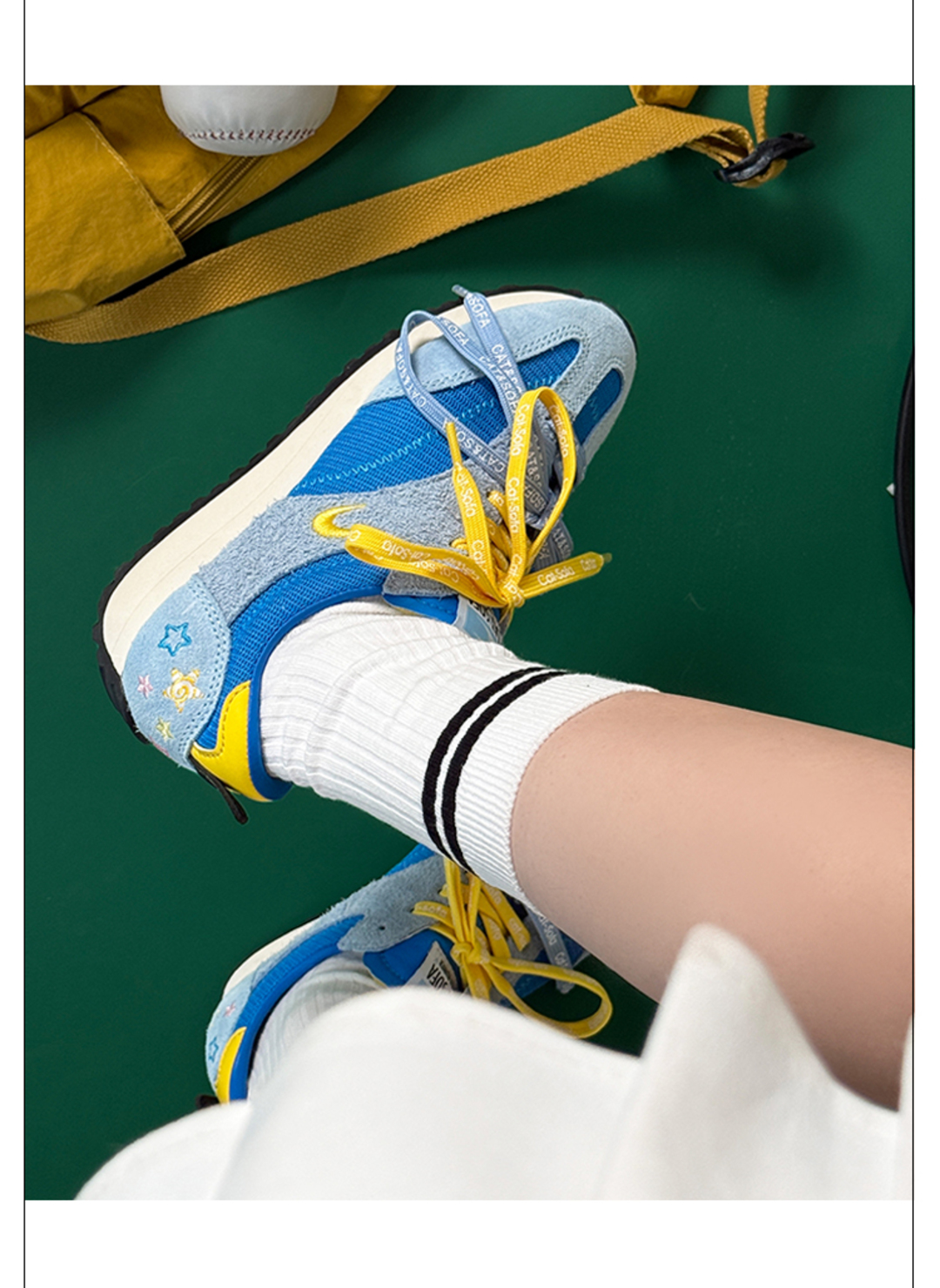Giày Cat & Sofa Emoji Runner Blue 2025