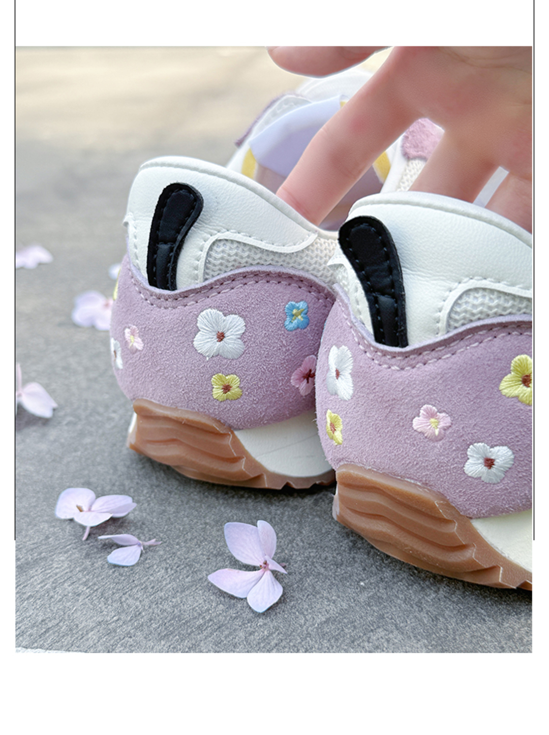 Giày Cat & Sofa Emoji Runner Violet 2025
