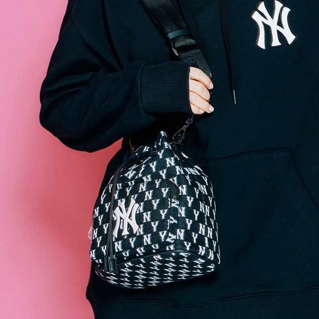 Túi MLB Classic Monogram Jacquard Bucket Bag New York Yankees Black