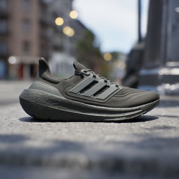 Giày Adidas Ultraboost Light All Black Chính Hãng