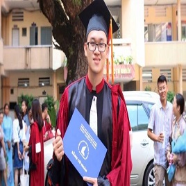 NAM LÊ