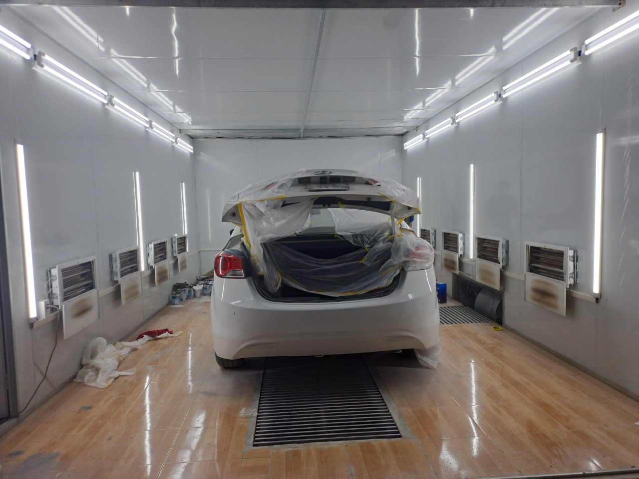 Sơn vết xước ô tô mất bao lâu - Hotline : 0979.42.70.59