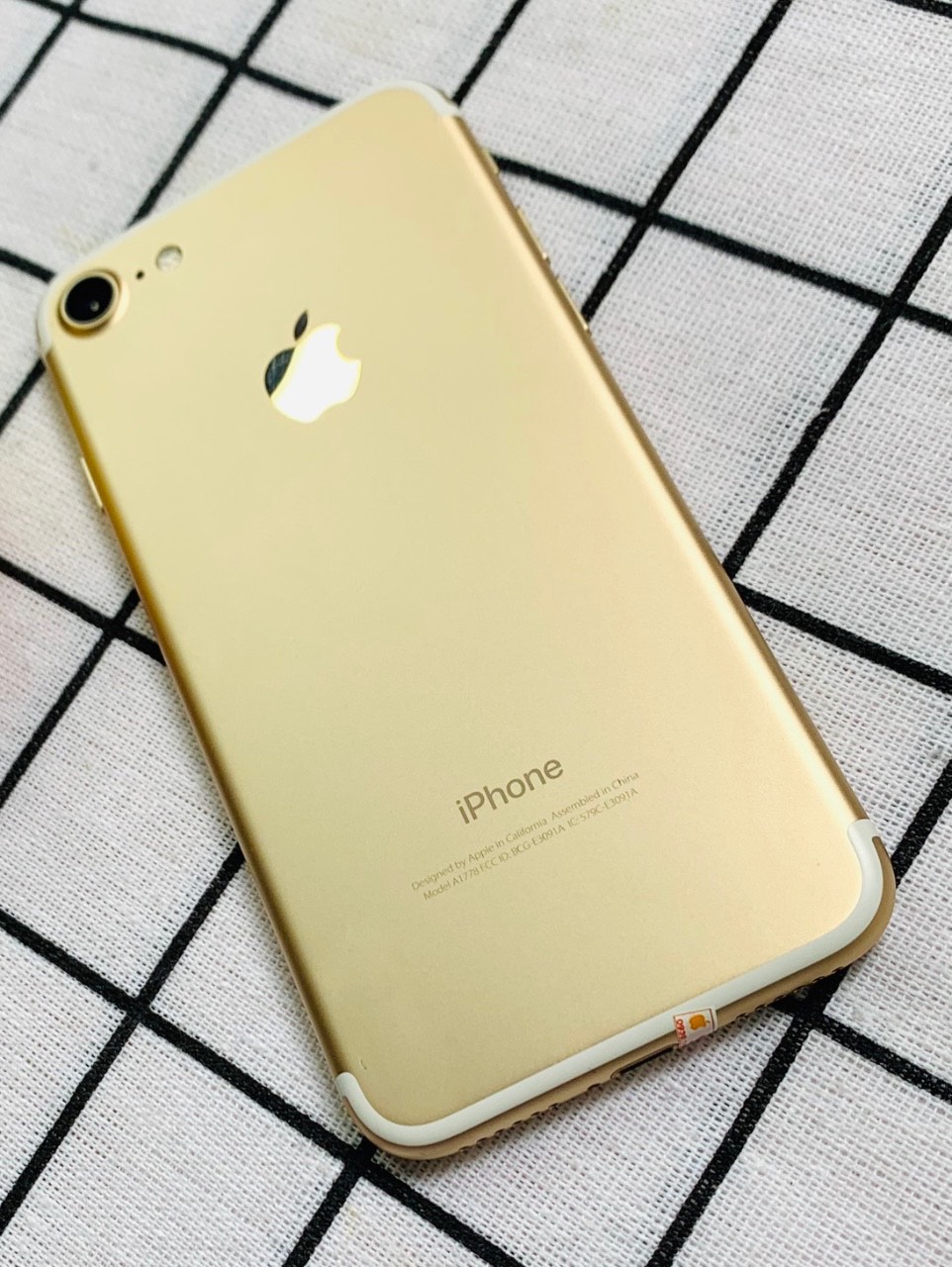 iPhone 7G 32GB  GOLD