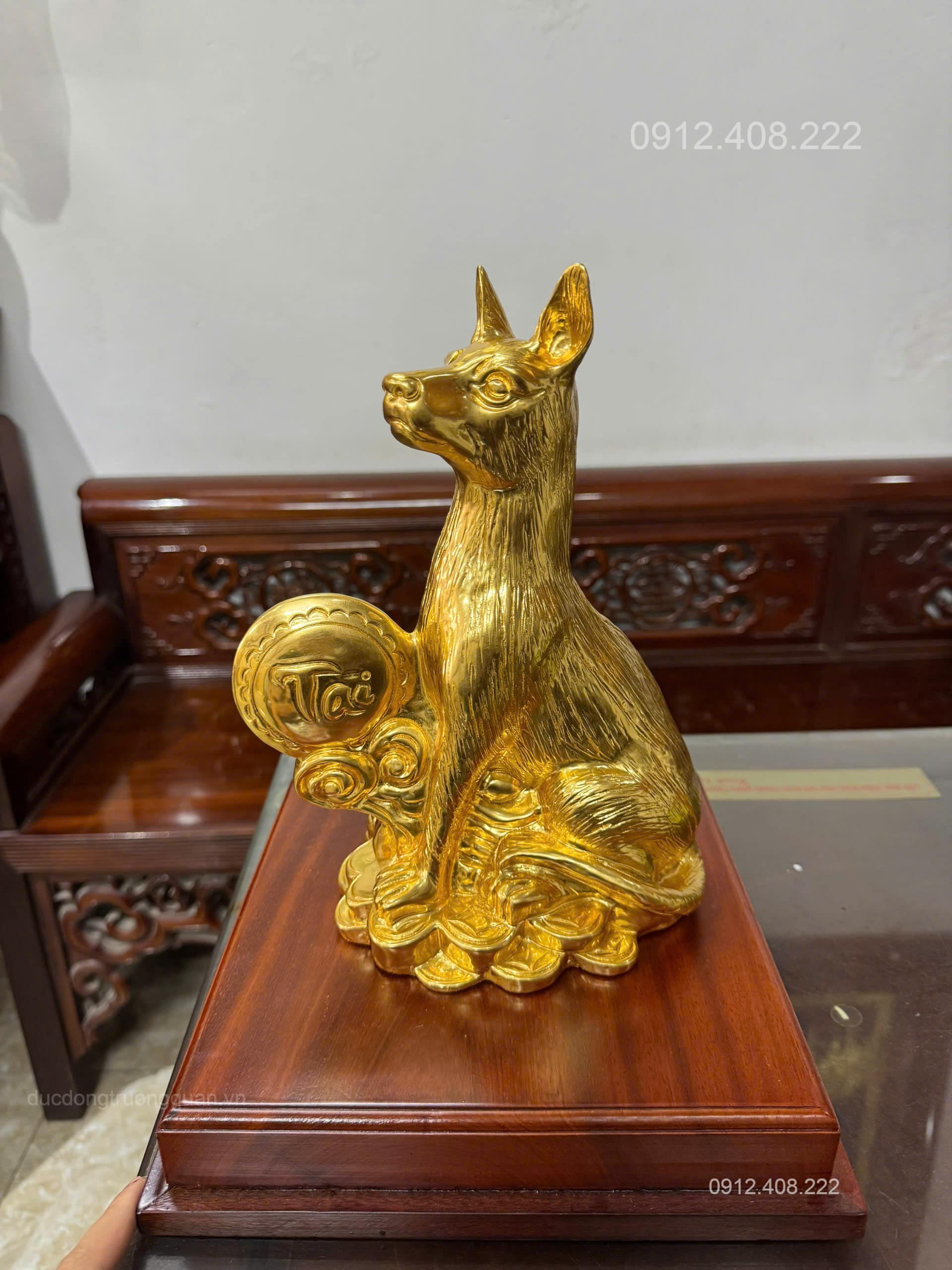 TƯỢNG CHÓ BẰNG ĐỒNG DÁT VÀNG 9999 CAO 20CM