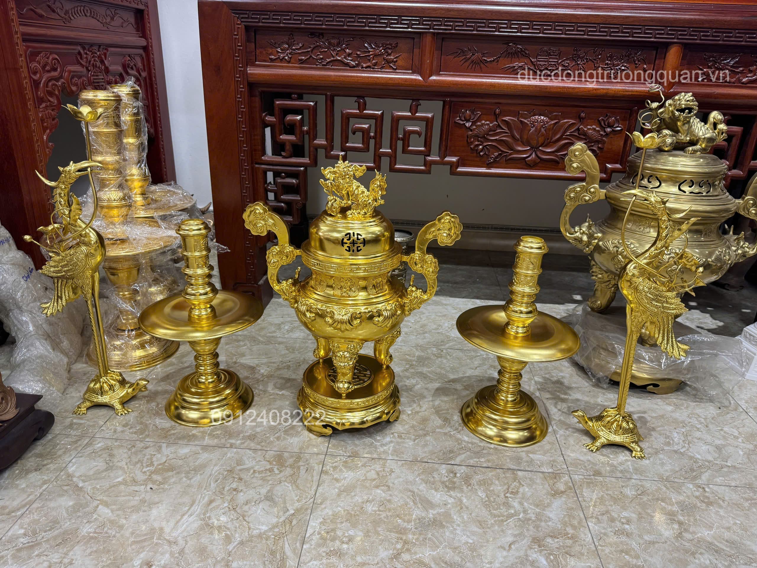 BỘ NGŨ SỰ ĐỈNH HOA SÒI BẰNG ĐỒNG THAU MẠ VÀNG