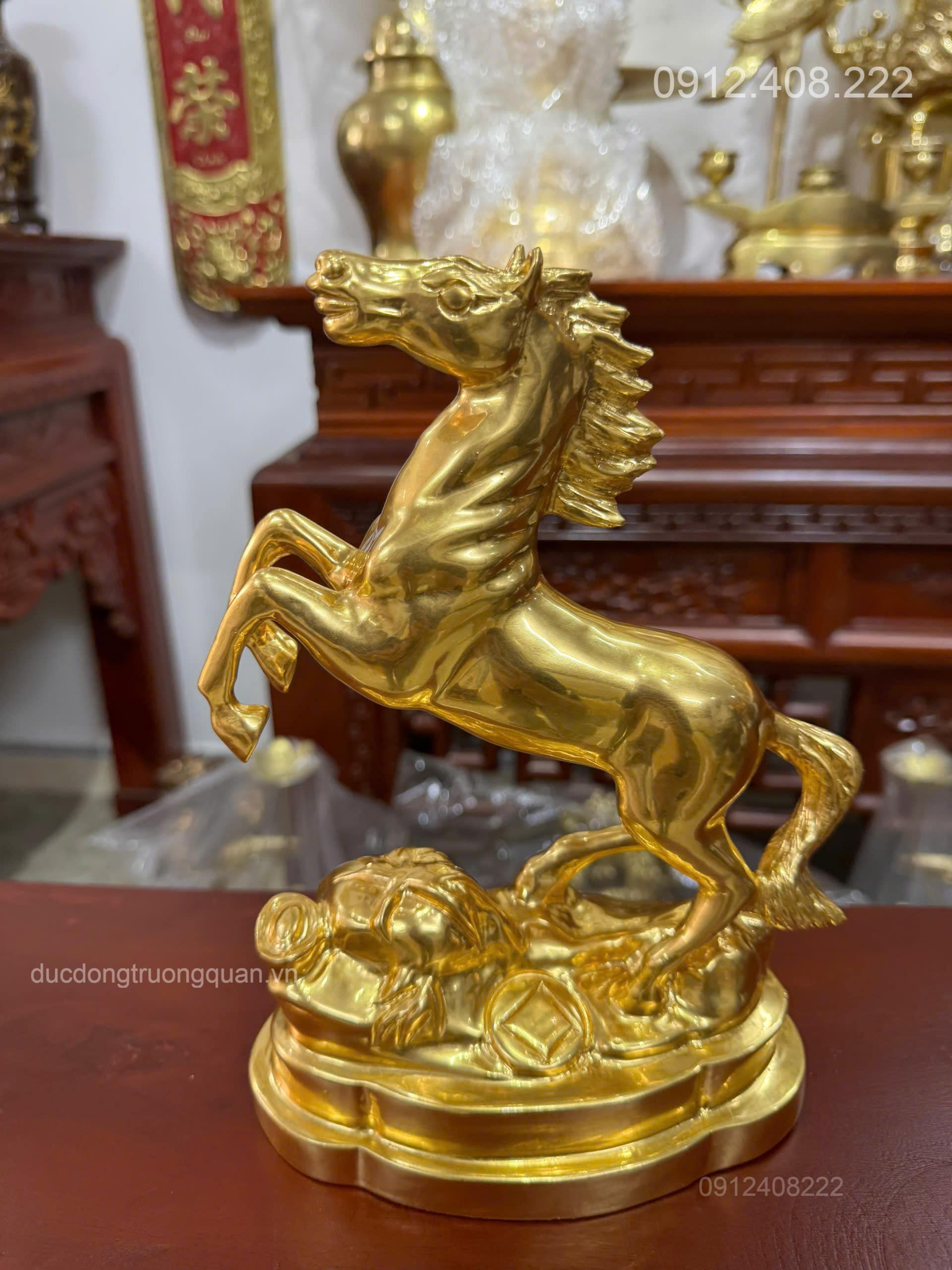 TƯỢNG NGỰA PHI NƯỚC ĐẠI BẰNG ĐỒNG ĐỎ DÁT VÀNG 9999