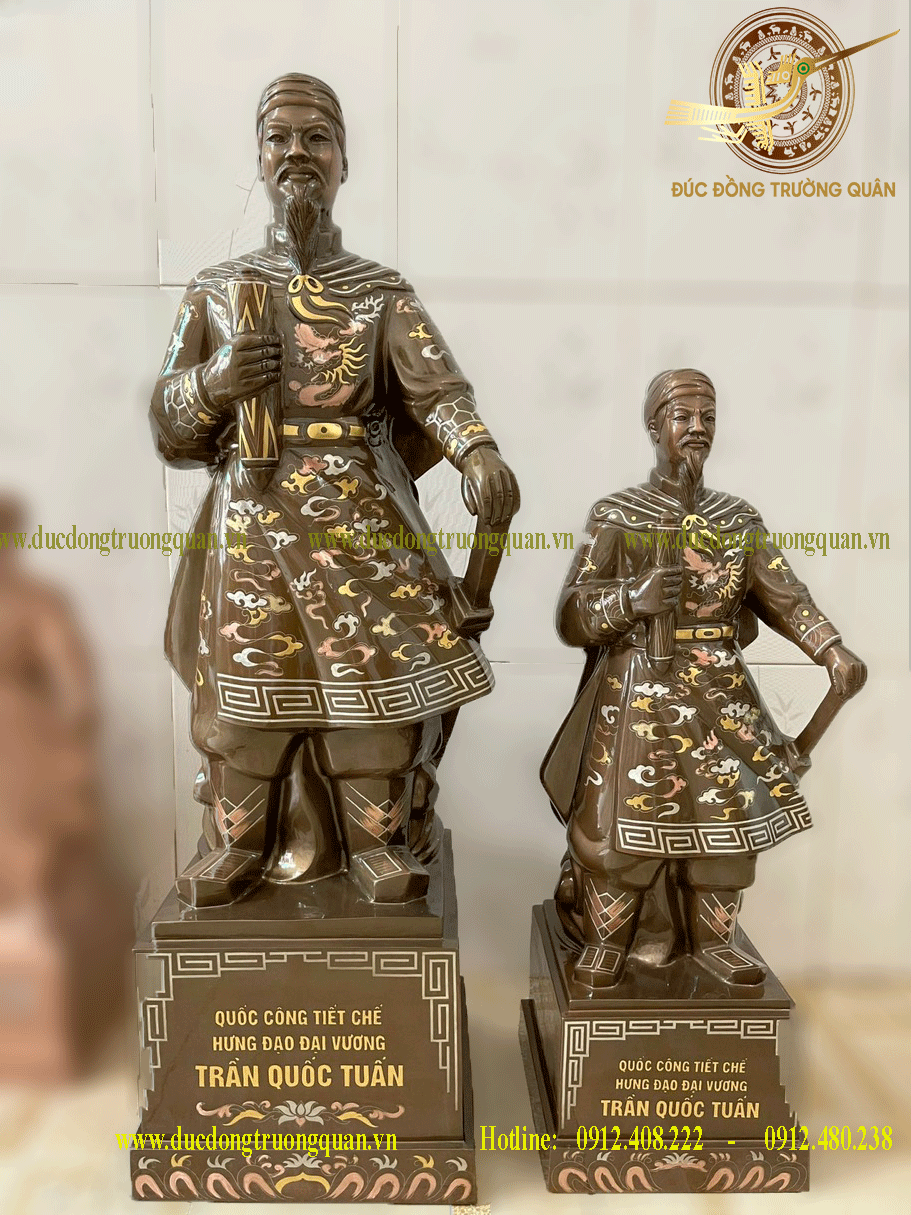 Tượng Trần Hưng Đạo (khảm)