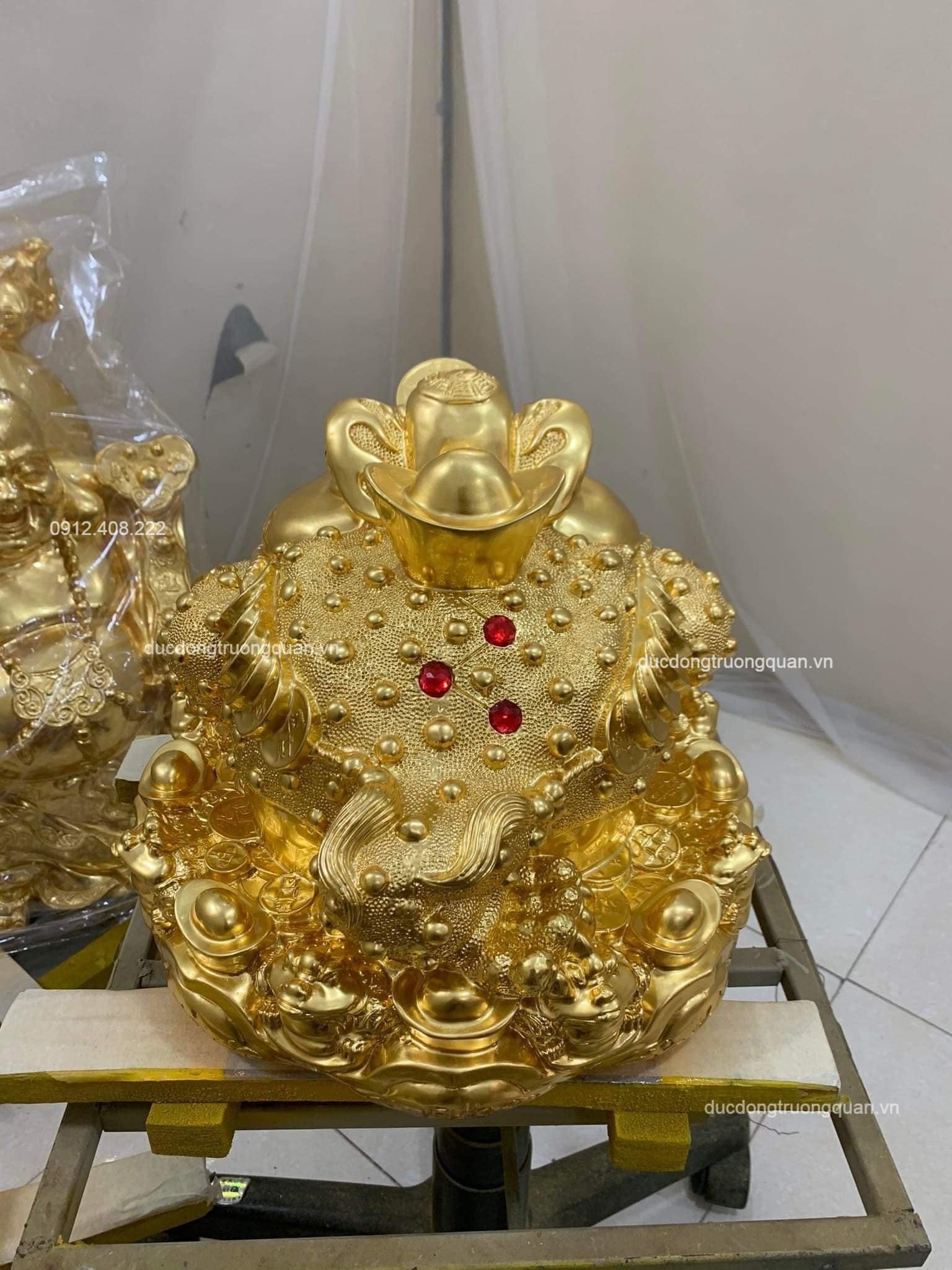 Thềm Thử , Cóc Ngậm Tiền