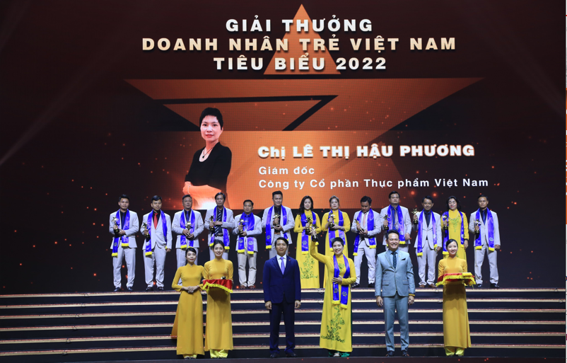 Giám Đốc Lê Thị Hậu Phương (Vietfoods, thành viên HAWASME) - Top 86 doanh nhân trẻ tiêu biểu Giải thưởng Sao Đỏ 2022