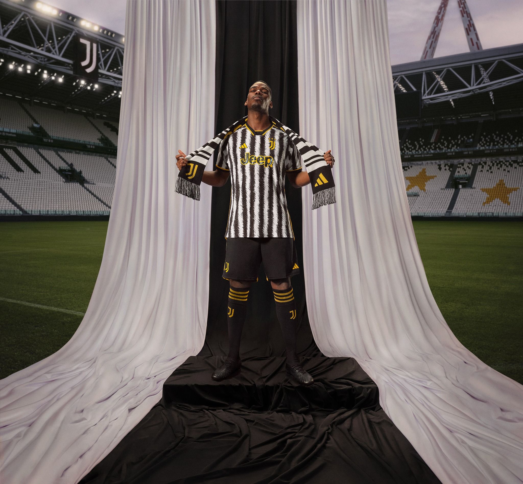 Adidas trình làng thiết kế sân nhà mùa giải mới của Juventus ⚫️⚪️⚡️