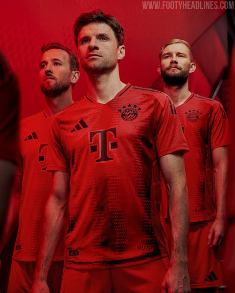 Bộ đồ sân nhà Bayern München 24/25 được phát hành