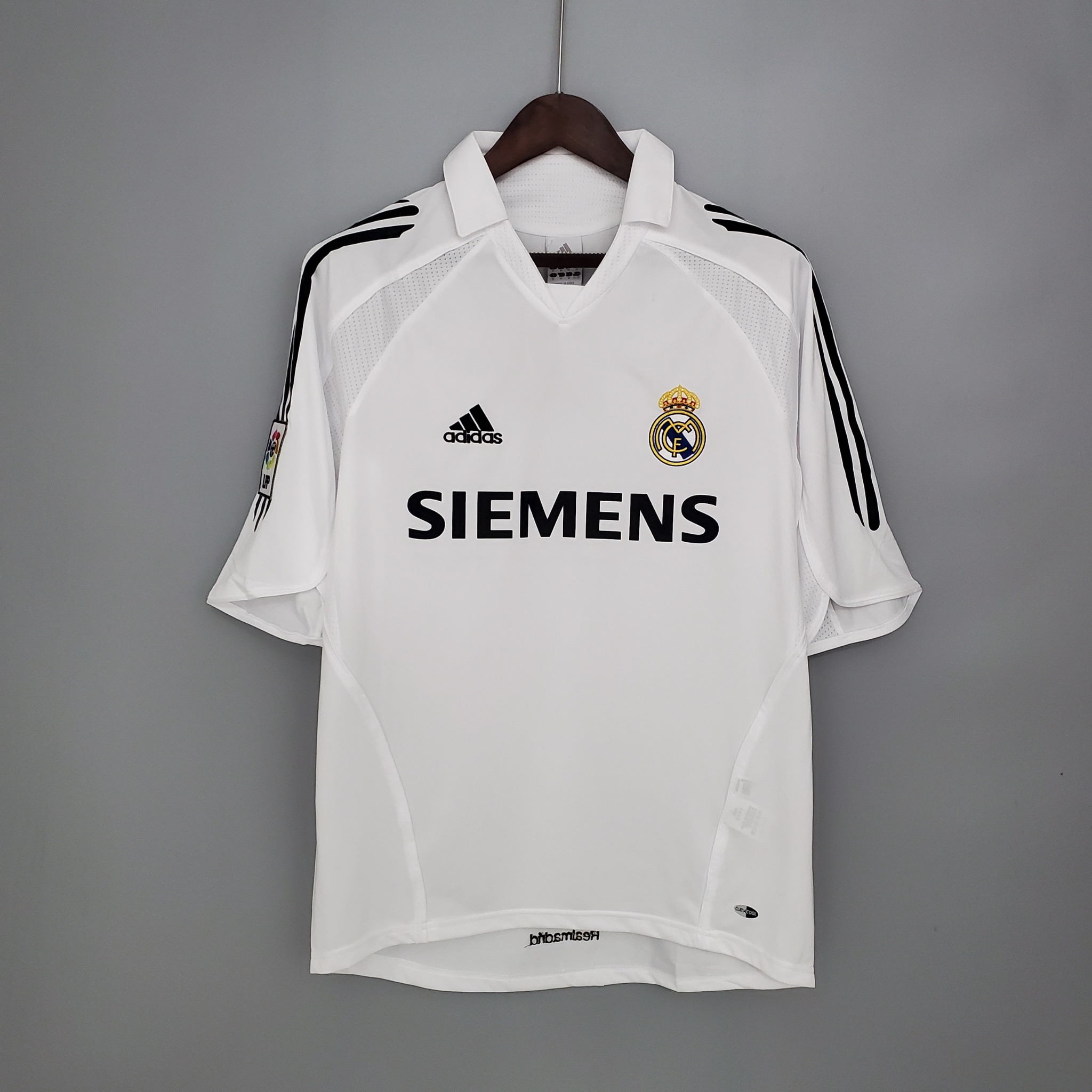 Retro Real Madrid 2005/2006 ( Sân Nhà )