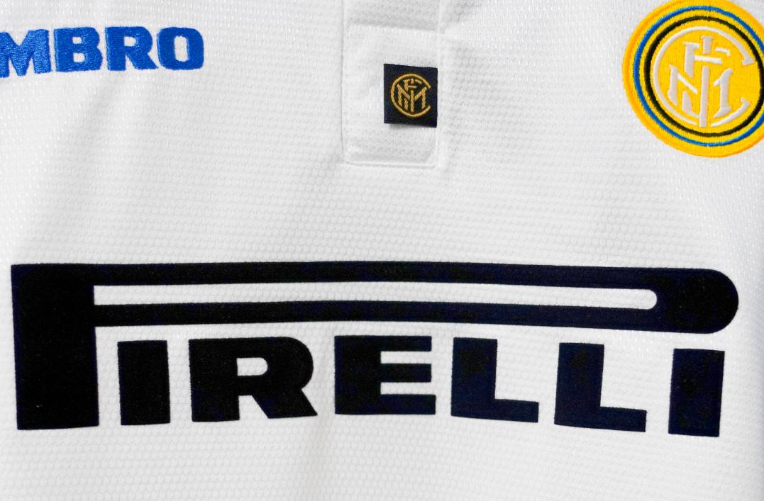 Retro Inter Milan 1997/1998 ( Sân Khách )