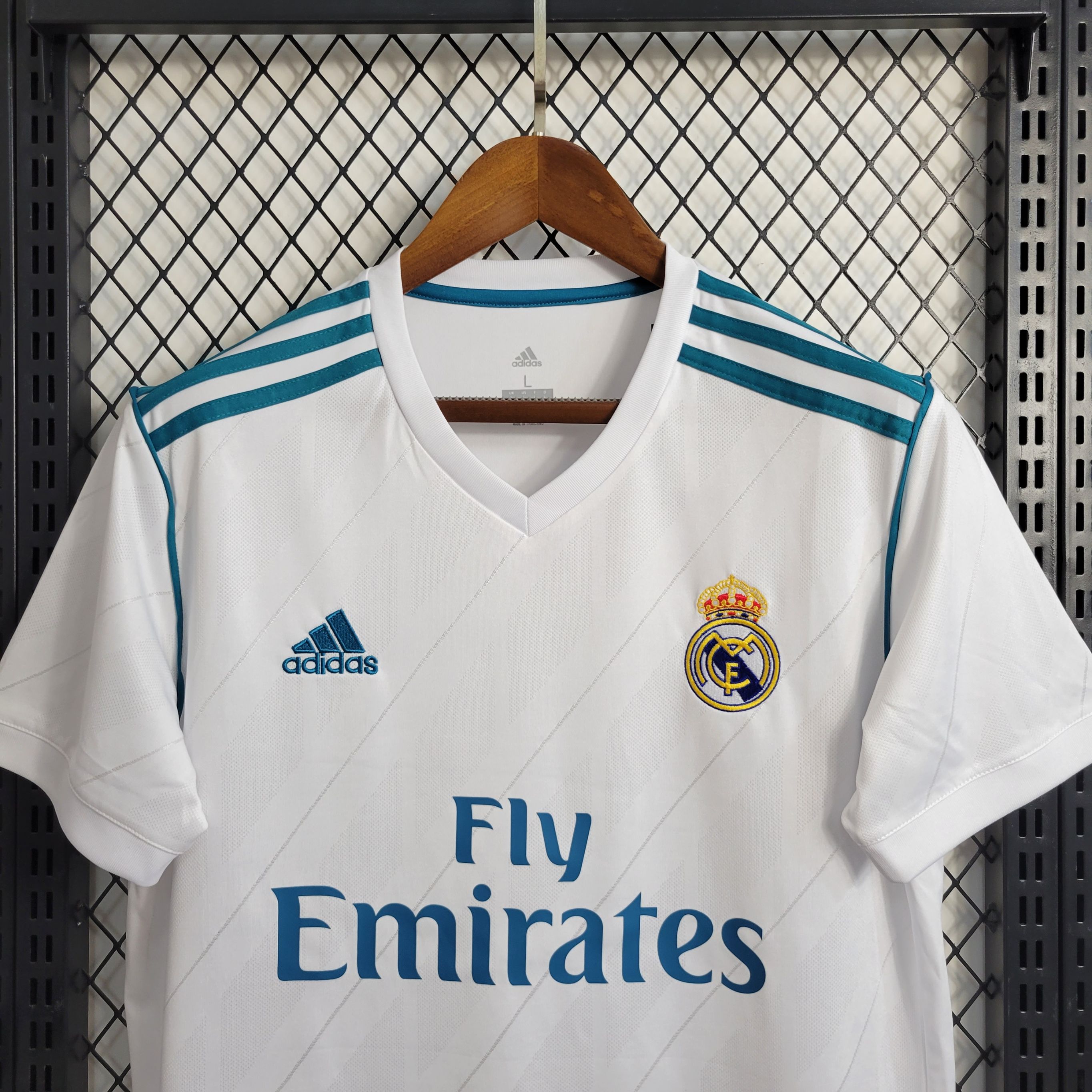 Retro Real Madrid 2017/2018 ( Sân Nhà )