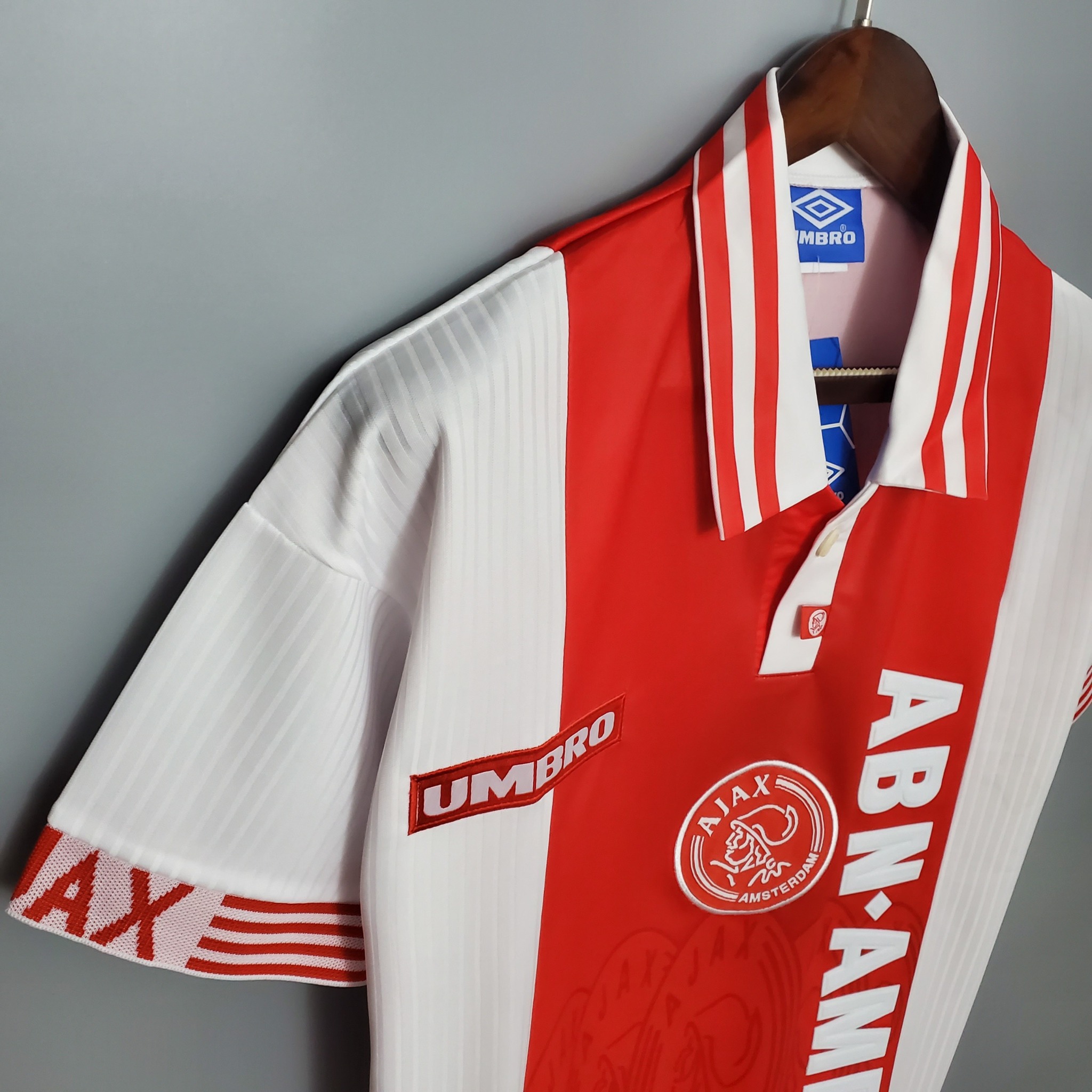 Retro Ajax 1997/1998 ( Sân Nhà )