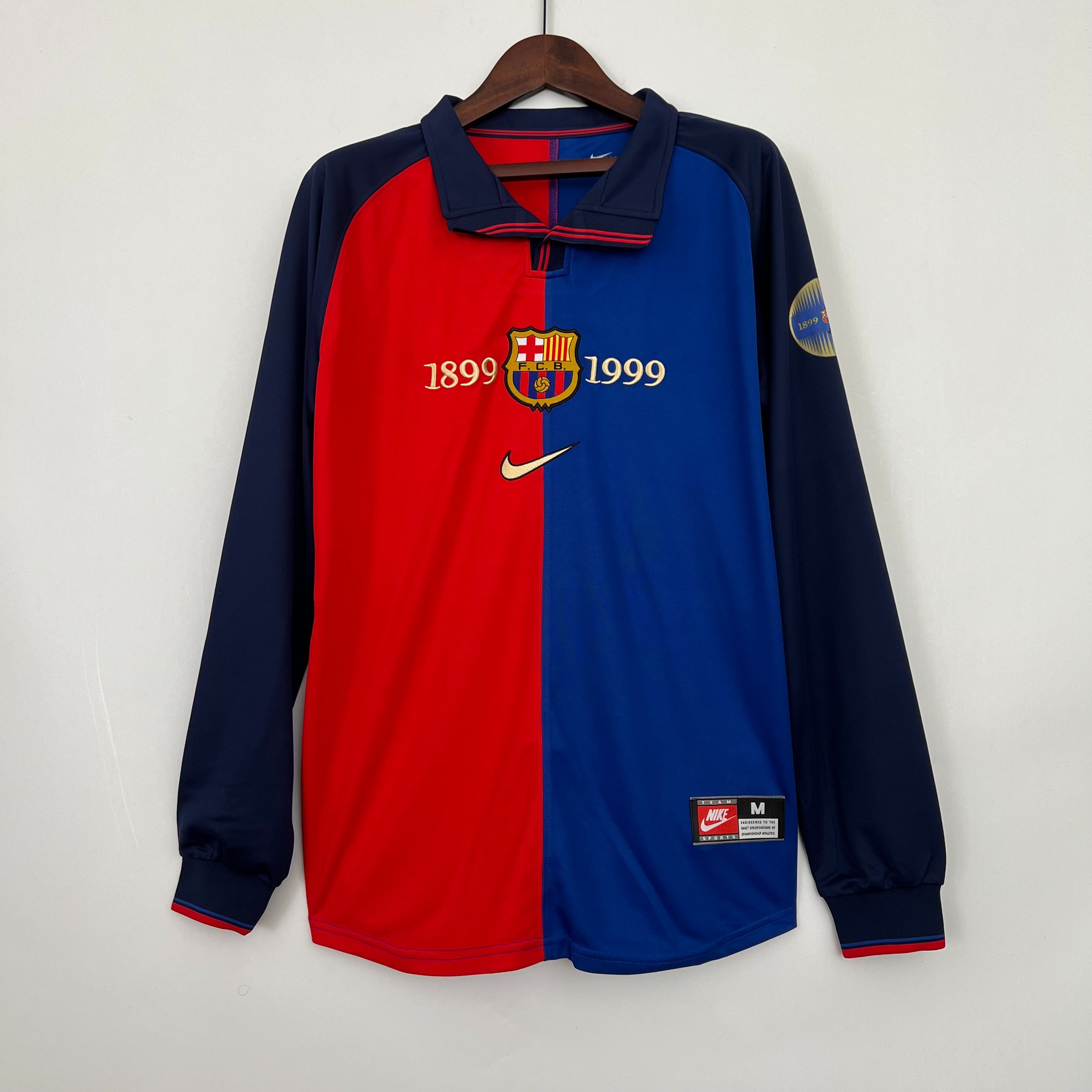 Retro Barcelona 1999/2000 Tay Dài ( Sân Nhà )