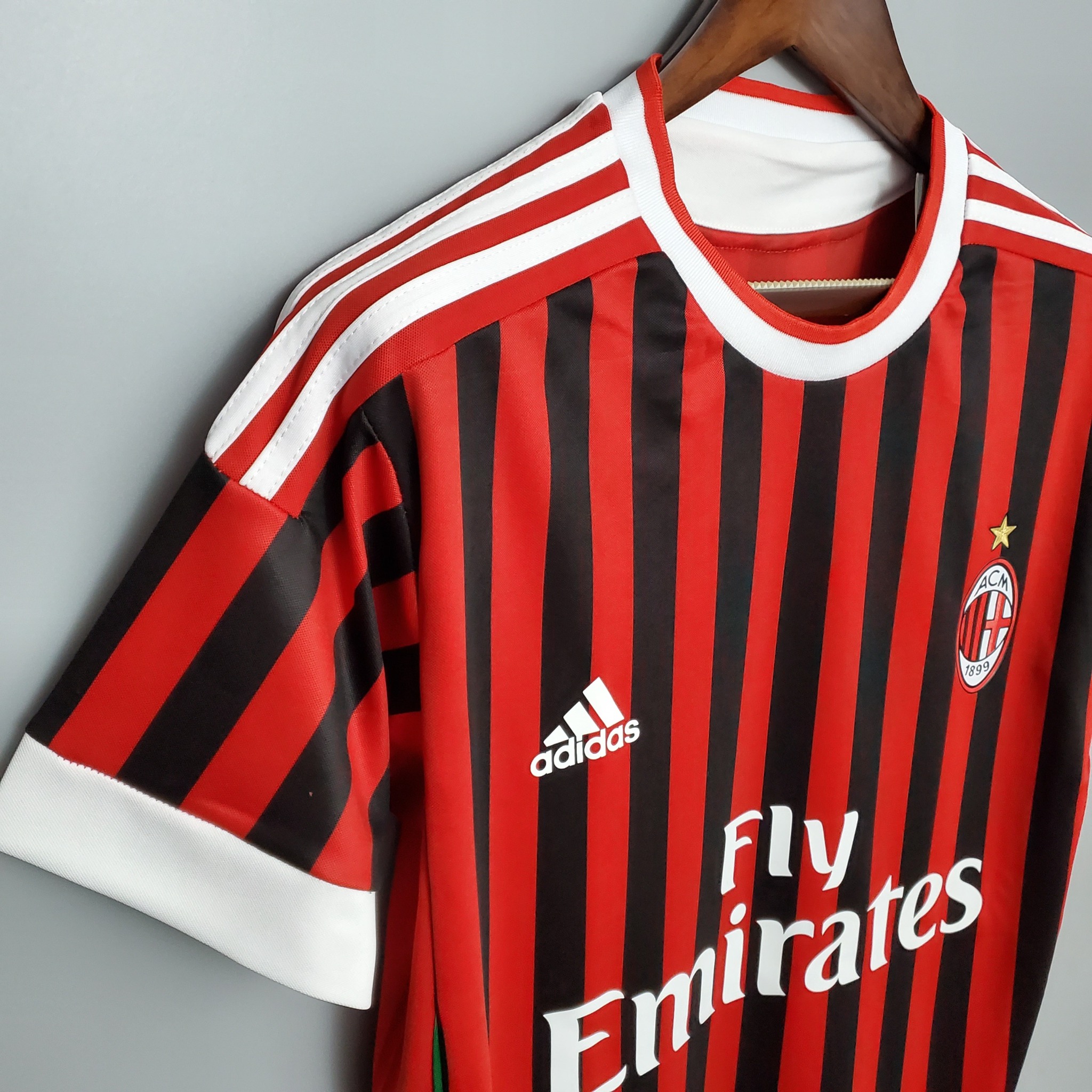 Retro Ac Milan 2011/2012 ( Sân Nhà )