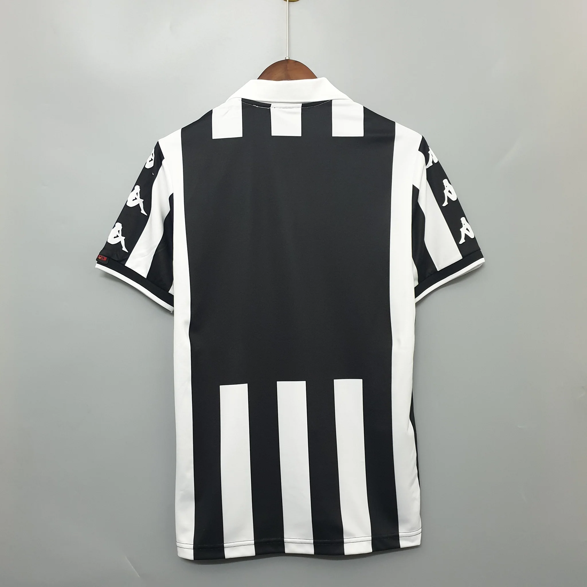 Retro Juventus 1999/2000 ( Sân Nhà )