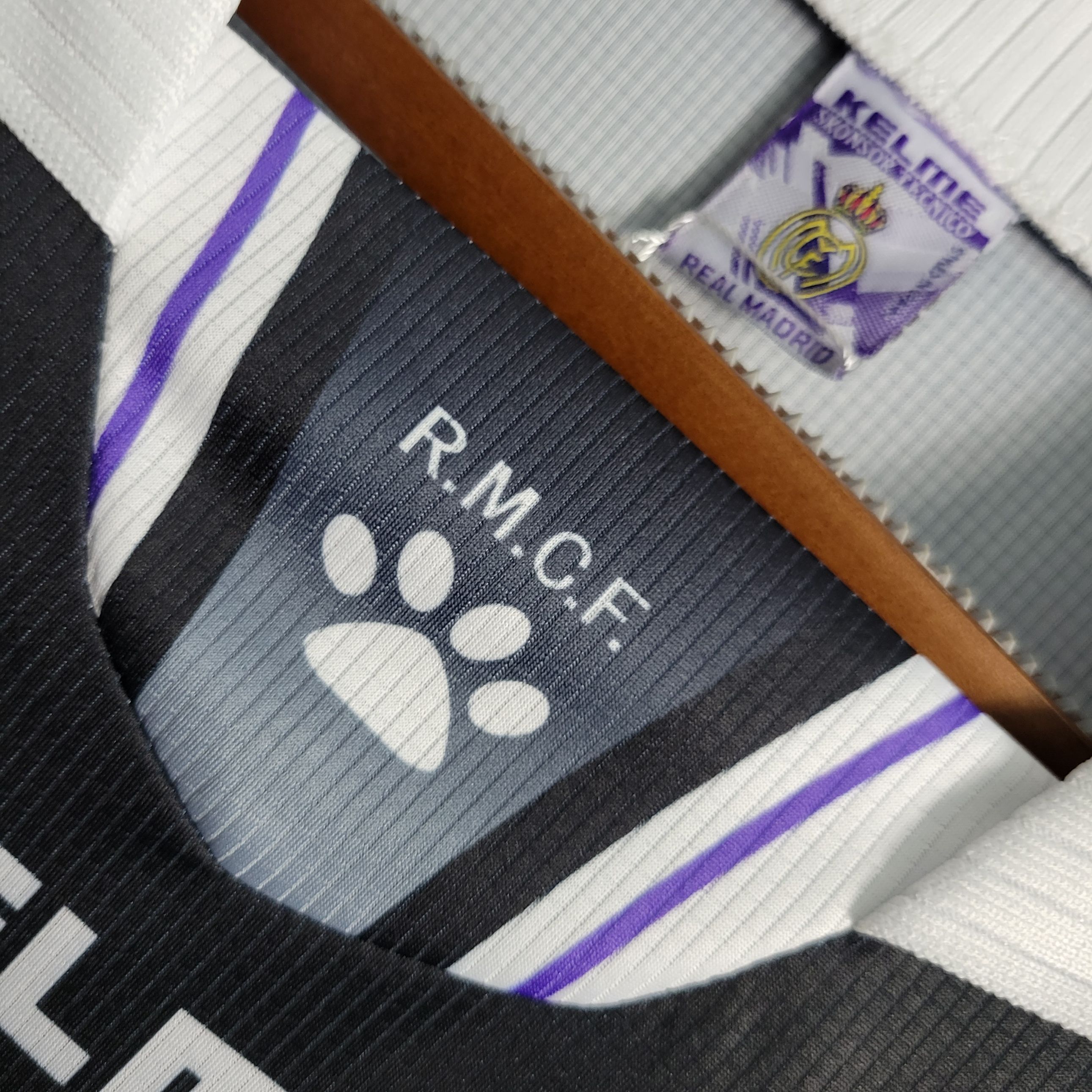 Retro Real Madrid 1997/1998 ( Sân Khách )