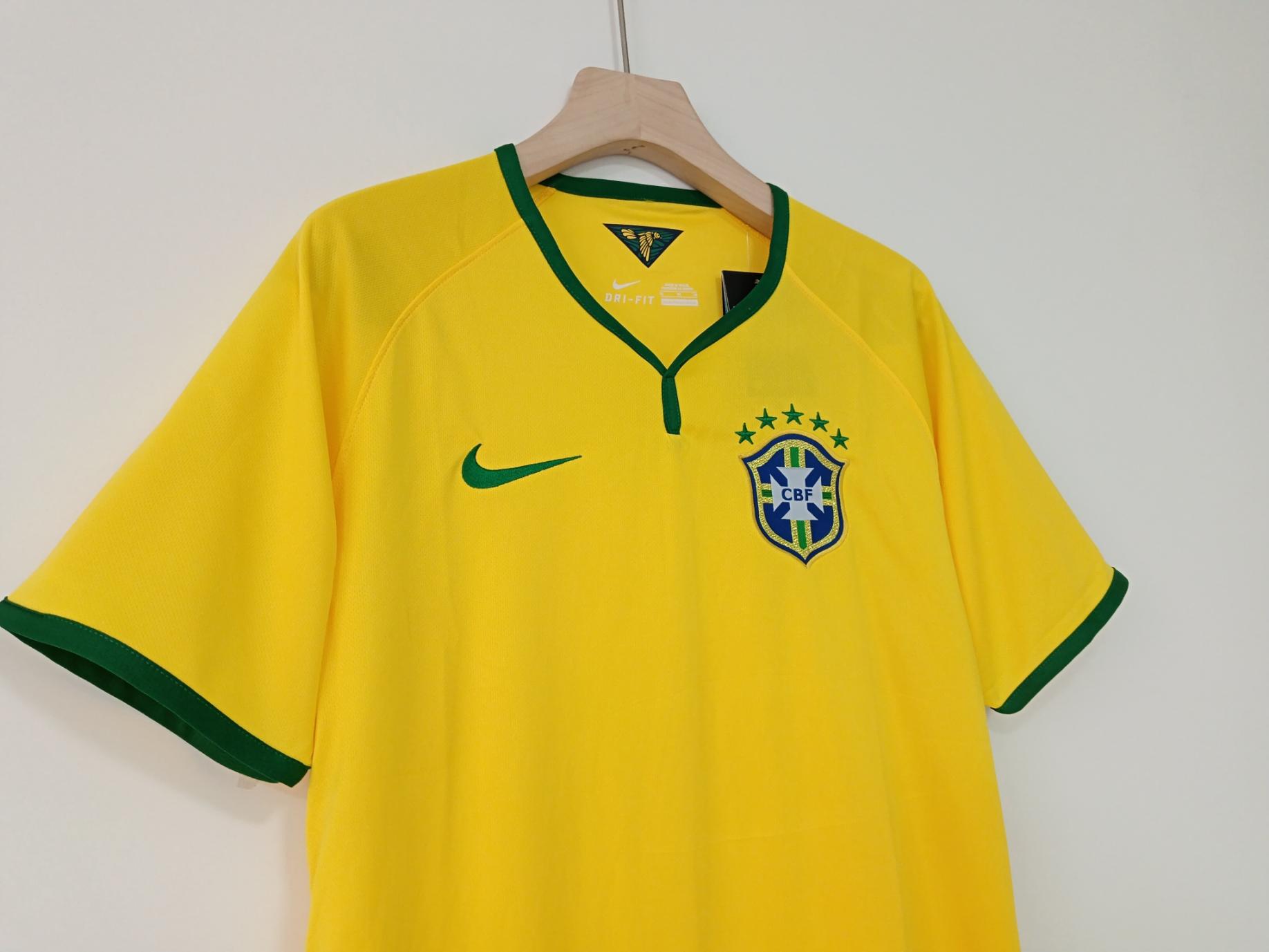 Retro Brazil 2014 ( Sân Nhà )