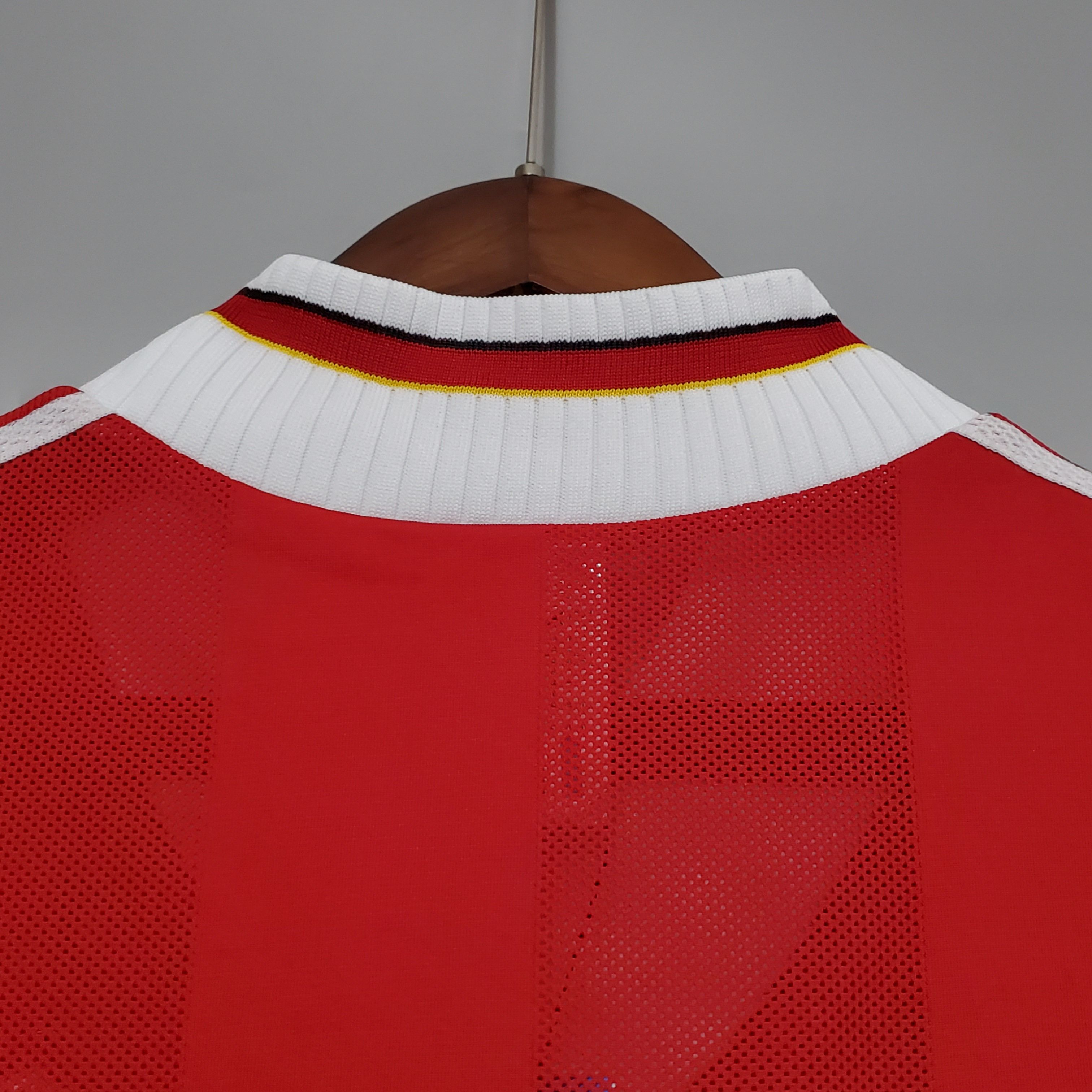 Retro Liverpool 1995/1996 ( Sân Nhà )