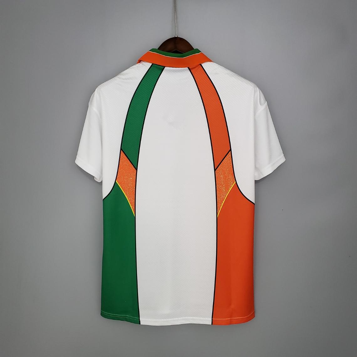Retro Ireland 1996 ( Sân Khách )