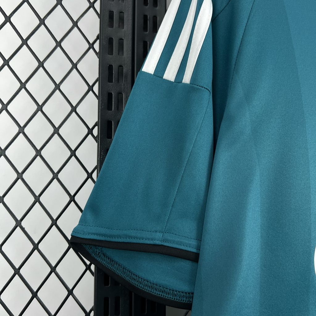 Retro Liverpool 2008/2009 ( 3RD )