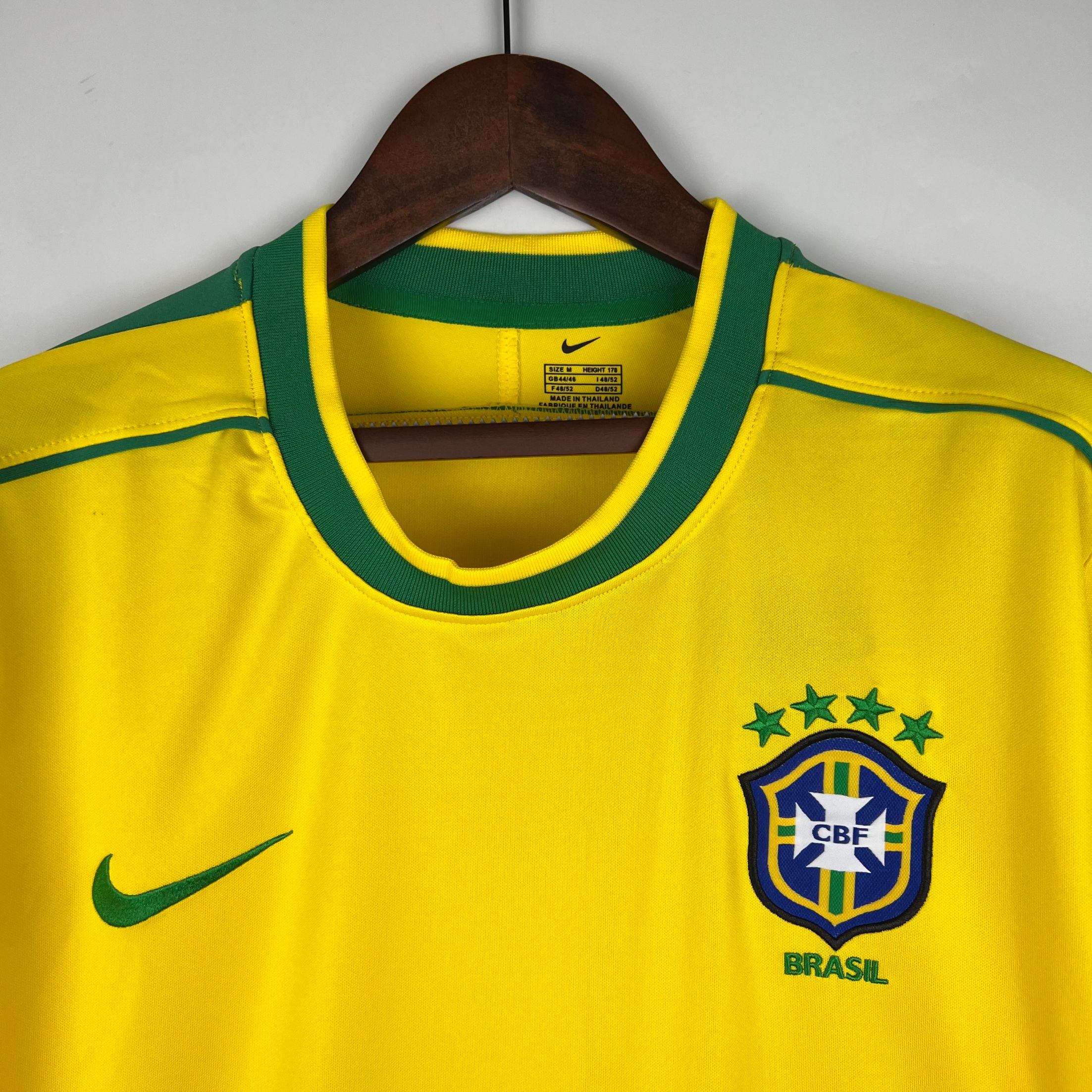 Retro Brazil 1998 Tay Dài ( Sân Nhà )