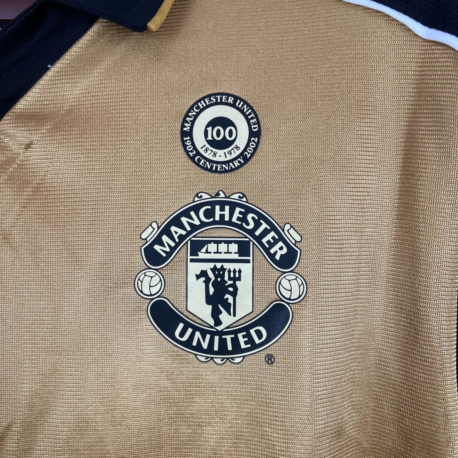 Retro Mu 2001/2002 ( Sân Khách )