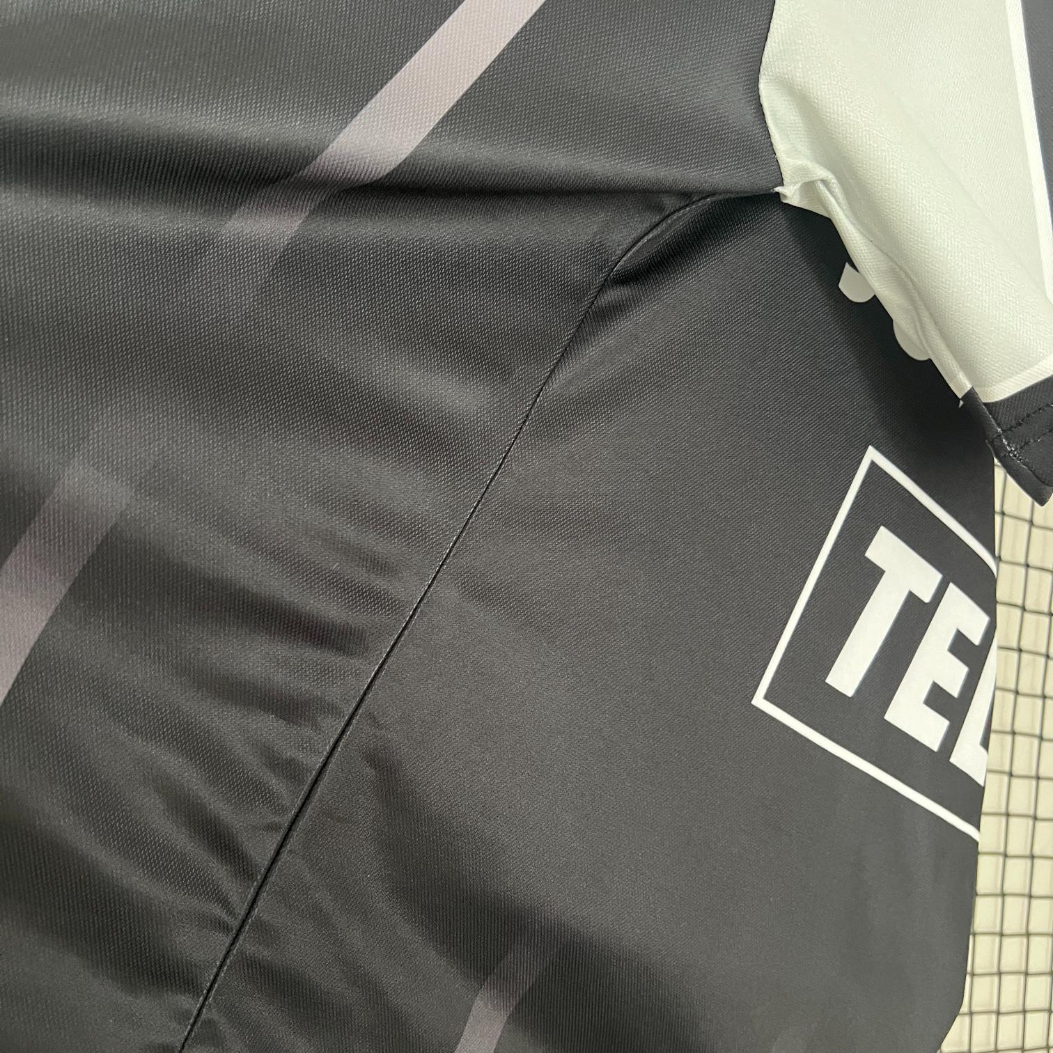 Retro Juventus 2000/2001 ( Sân Khách )